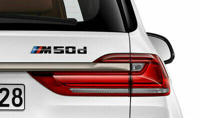 Czarny emblemat M50d